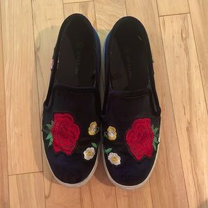 Hardly worn Massini Slides with red, white, yellow, and pink roses!